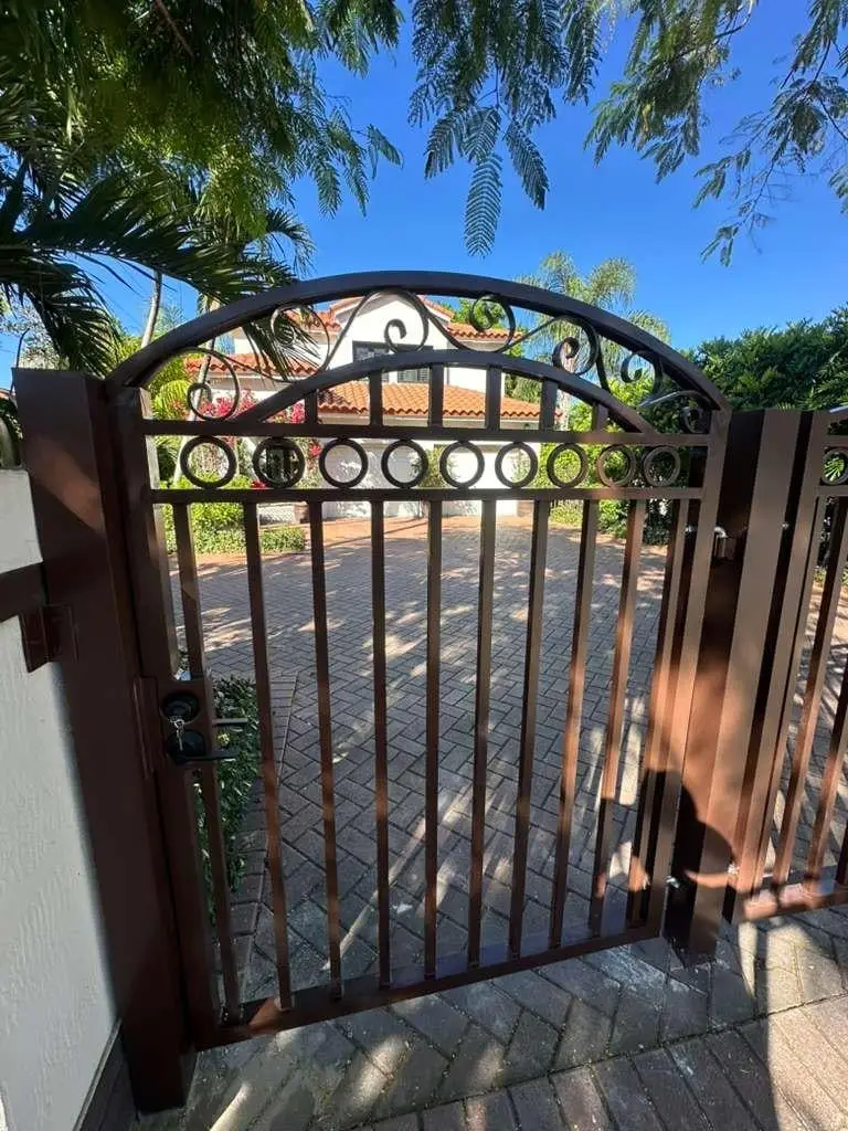 Arched aluminum pedestrian gate