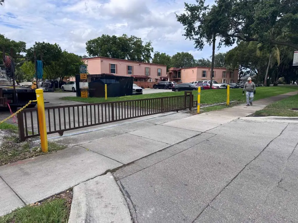 Commercial gate fabrication