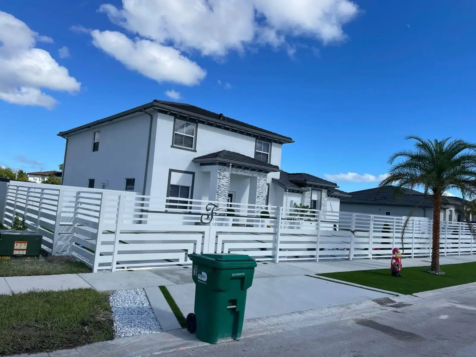 White aluminum horizontal fence