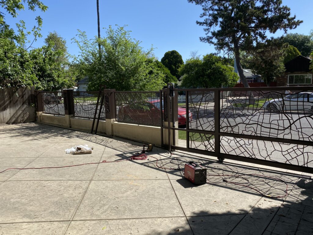Common Reasons an Electric Driveway Gate Stops Opening