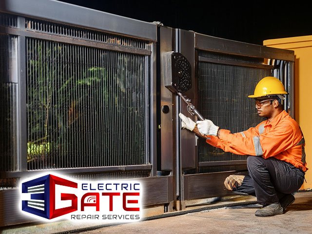 technician performing emergency gate repair with 24/7 service